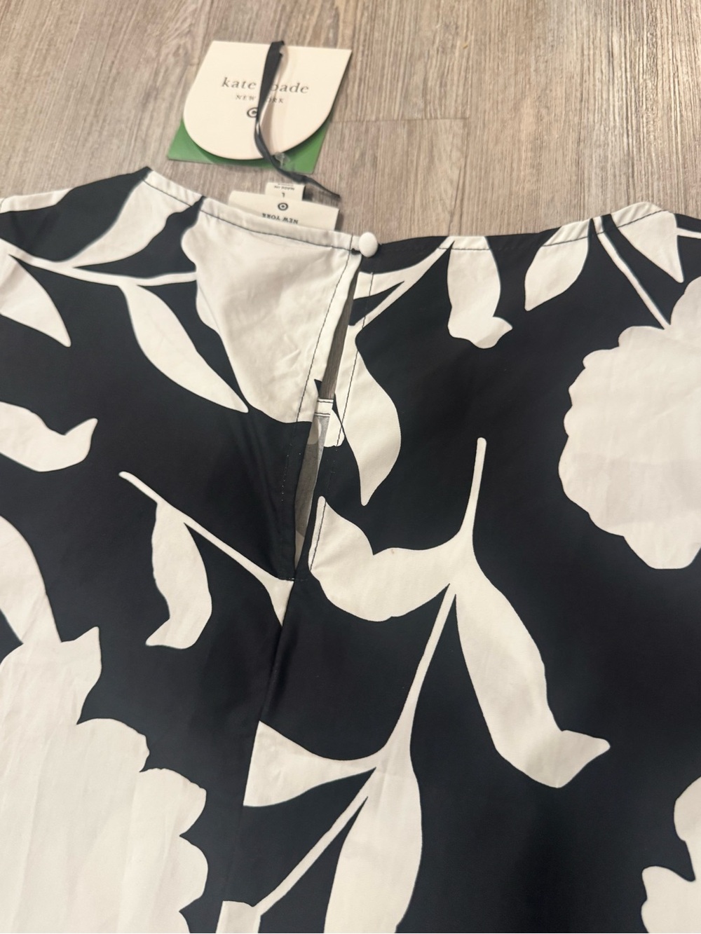 Kate Spade Black & White Floral Sleeveless Top and Skirt BRAND NEW - Picture 11 of 11